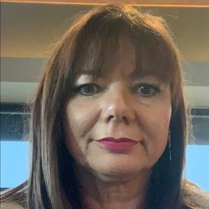 Meet your Posher, Manuela